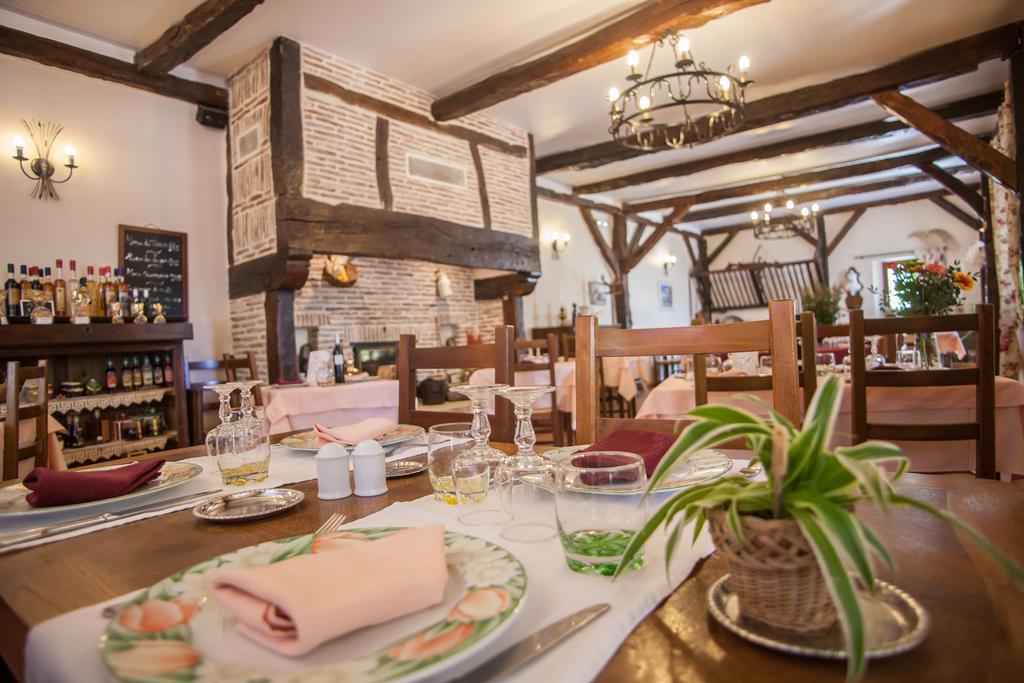 Creysse  Logis Hotels - Auberge De L'Ile - Hotel 3 Etoiles Et Restaurant מראה חיצוני תמונה