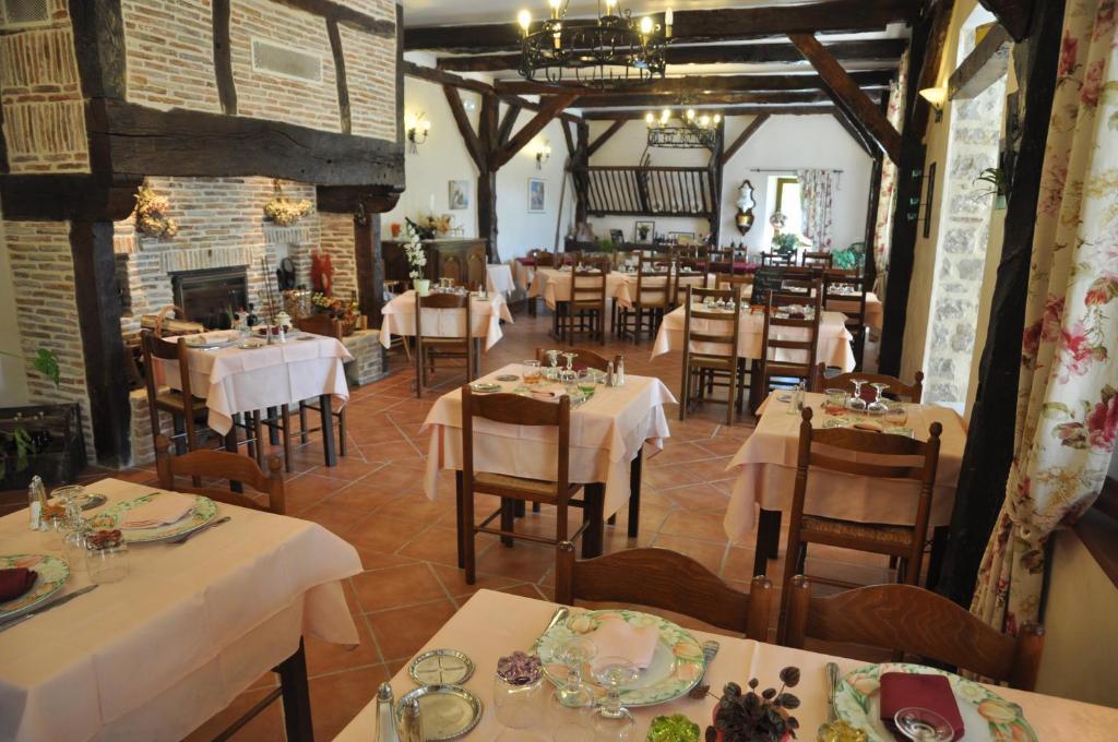 Creysse  Logis Hotels - Auberge De L'Ile - Hotel 3 Etoiles Et Restaurant מראה חיצוני תמונה