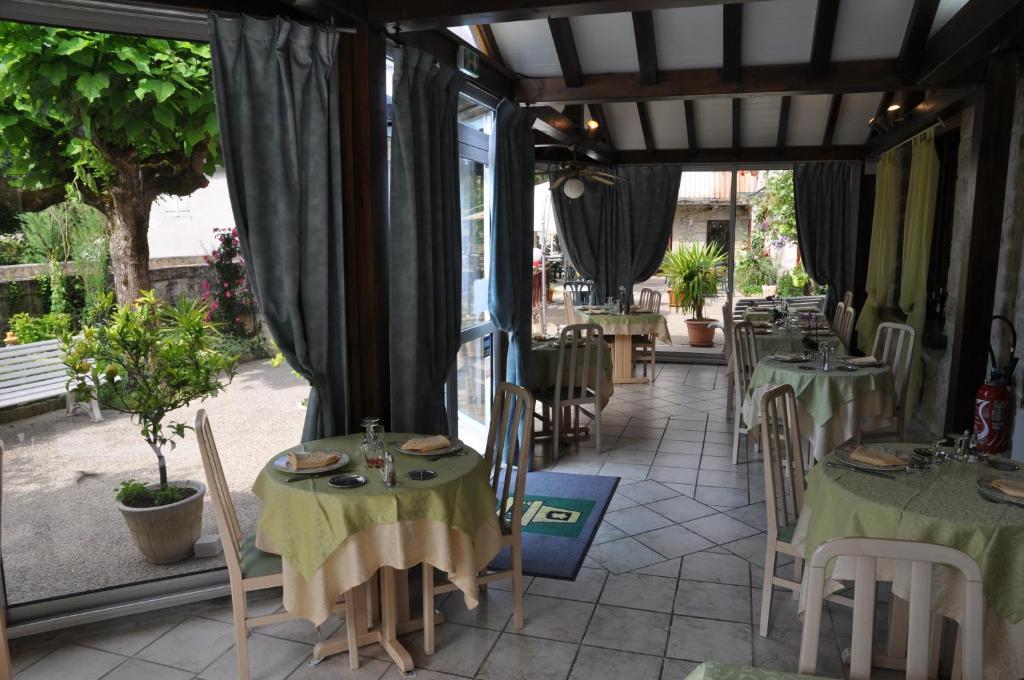Creysse  Logis Hotels - Auberge De L'Ile - Hotel 3 Etoiles Et Restaurant מראה חיצוני תמונה